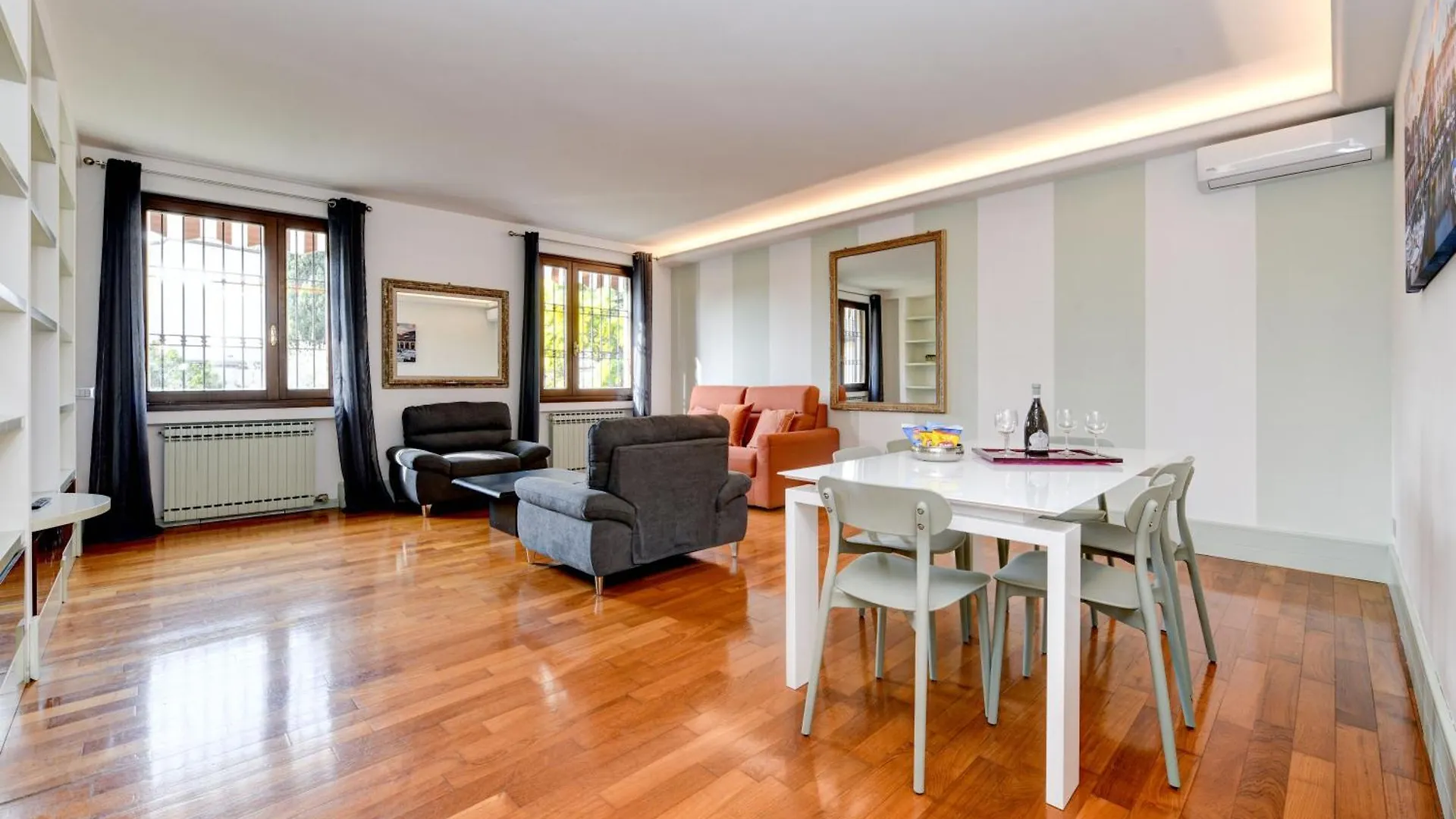 Le Finestre Sugli Ulivi Centro Storico Desenzano Appartement Desenzano del Garda