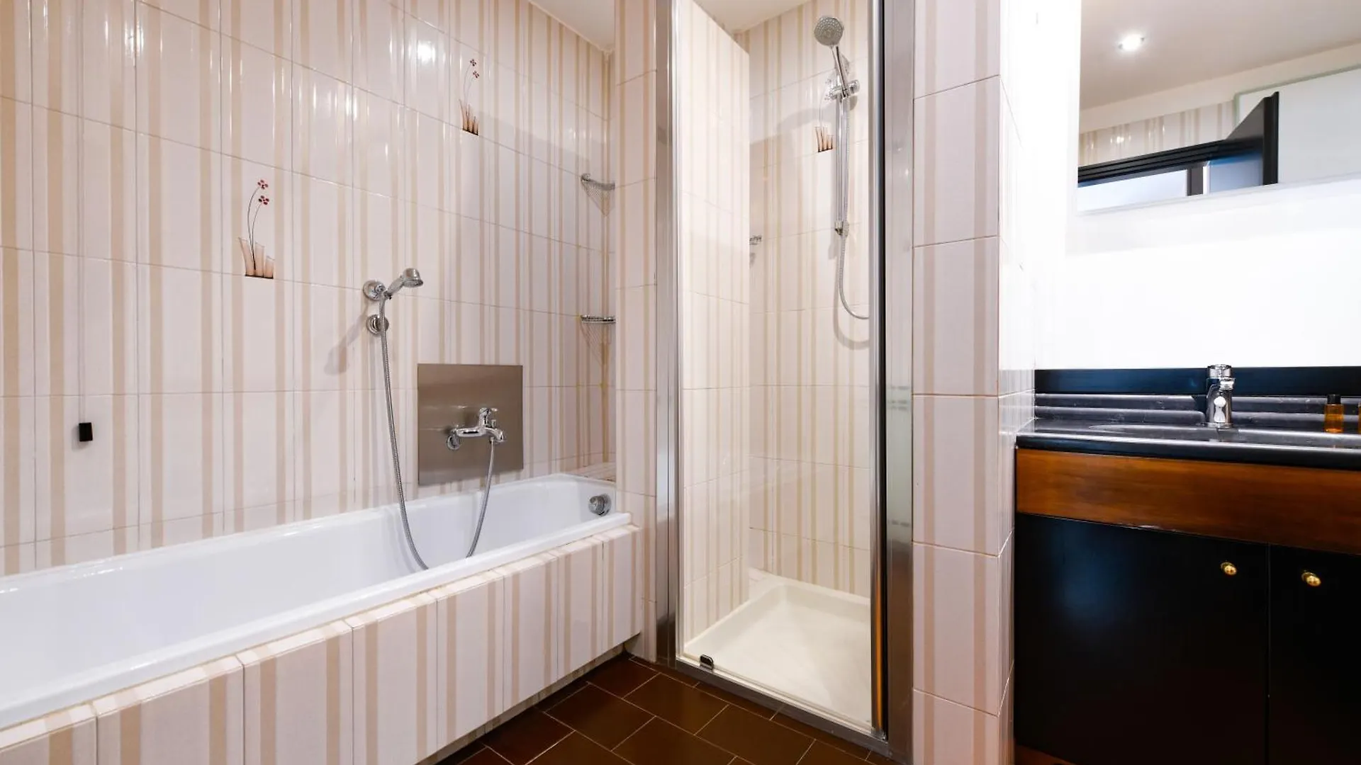 Le Finestre Sugli Ulivi Centro Storico Desenzano Appartement Desenzano del Garda Italië