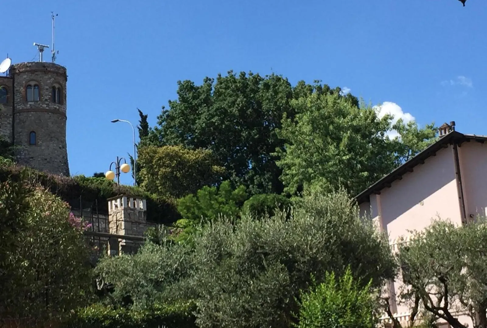 Le Finestre Sugli Ulivi Centro Storico Desenzano Appartement Desenzano del Garda 0*,